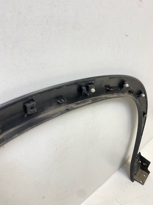 Накладка переднего крыла правого