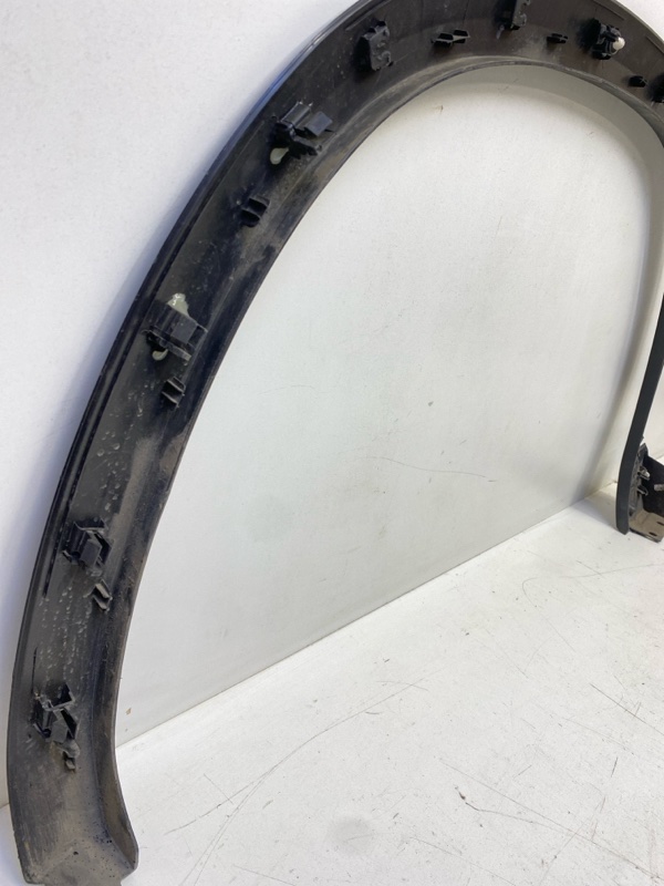 Накладка переднего крыла правого