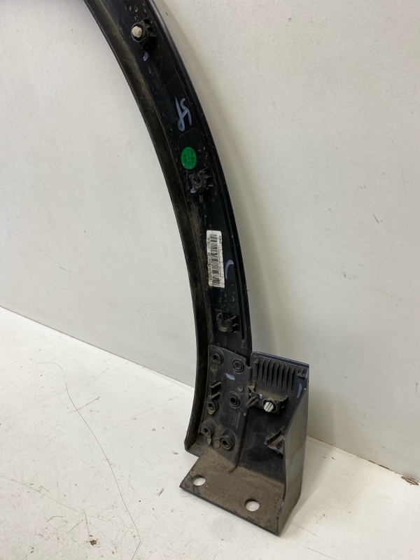 Накладка переднего крыла правого