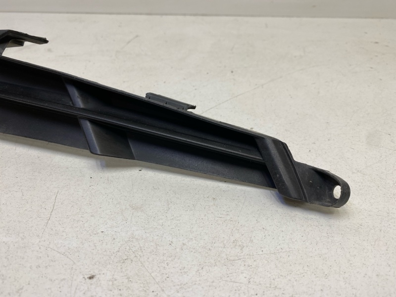 Накладка переднего бампера правая