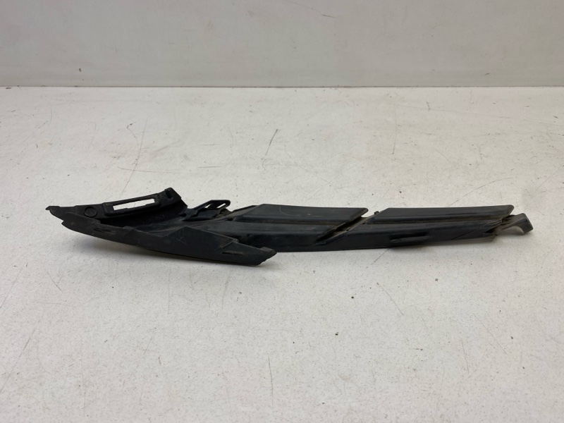 Накладка переднего бампера правая