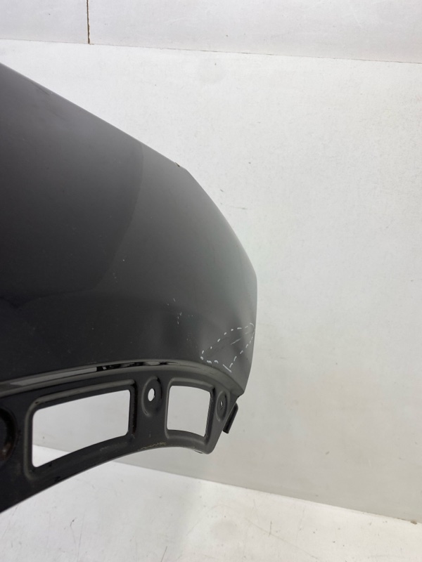 Крыло переднее правое