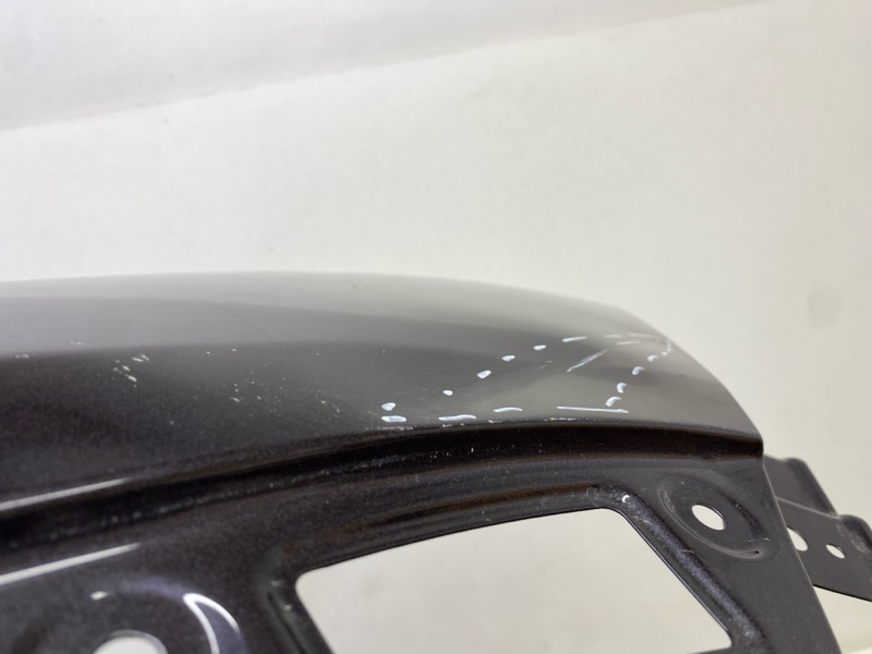 Крыло переднее правое