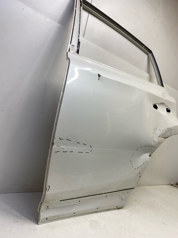Дверь задняя левая