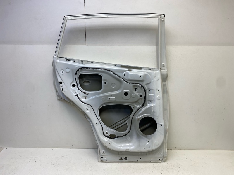 Дверь задняя левая