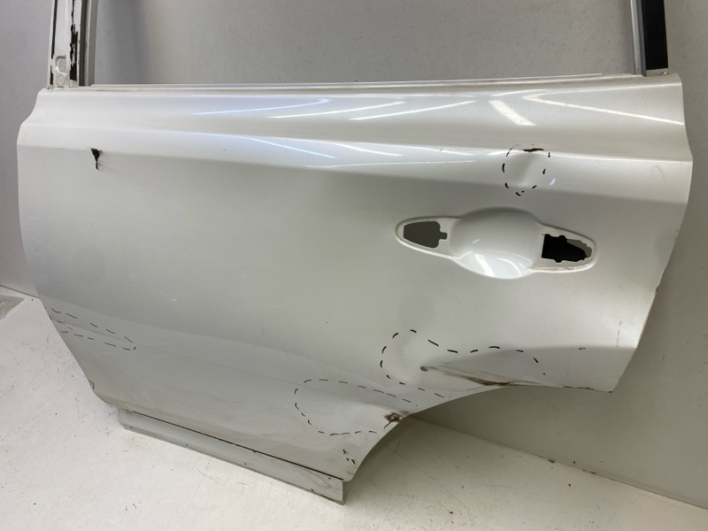 Дверь задняя левая