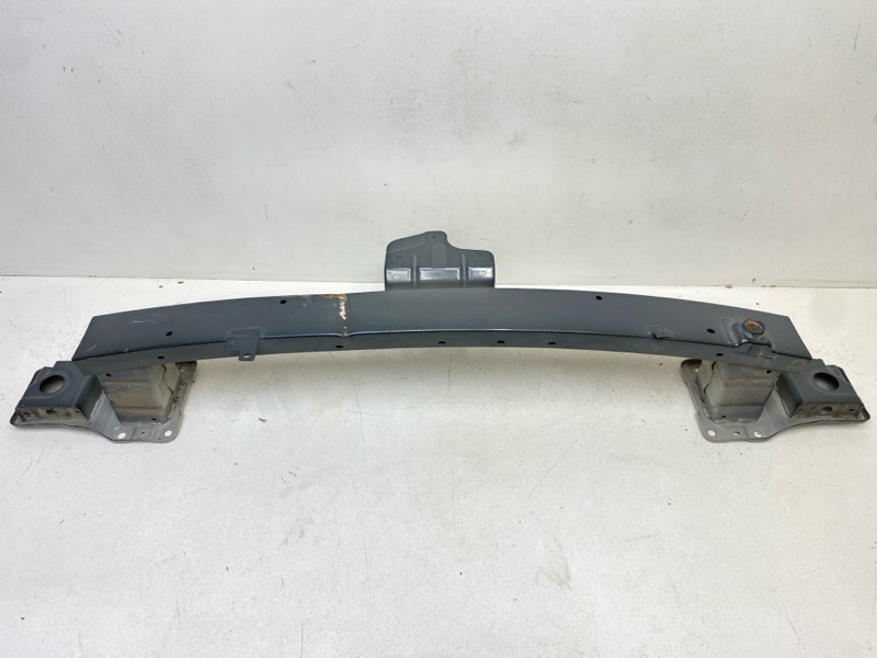 Усилитель переднего бампера