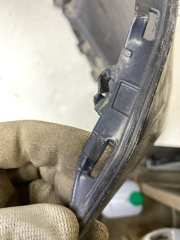 Бампер задний