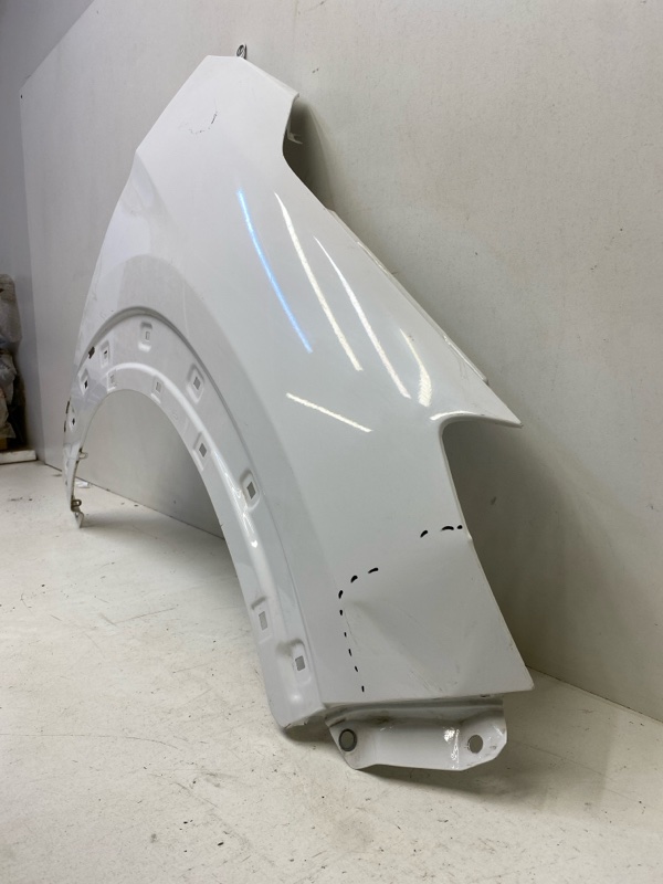 Крыло переднее правое