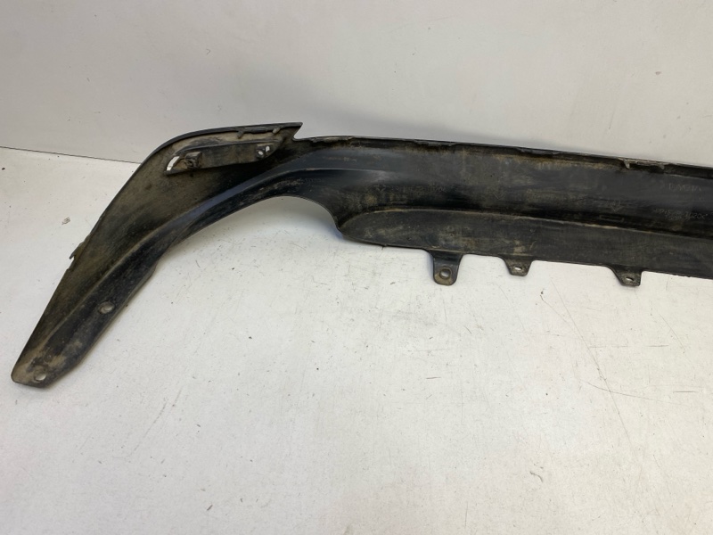 Спойлер заднего бампера