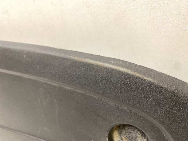 Кожух замка капота