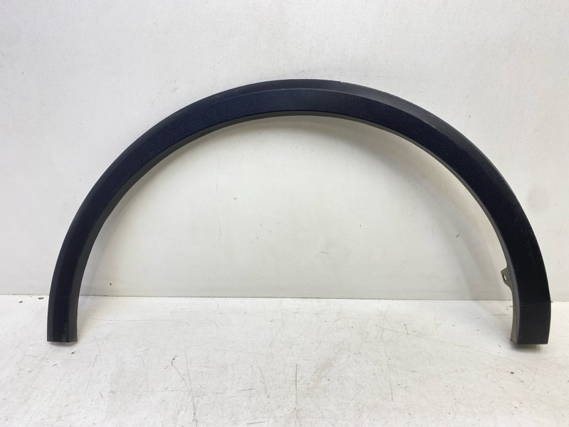 Накладка переднего крыла правого