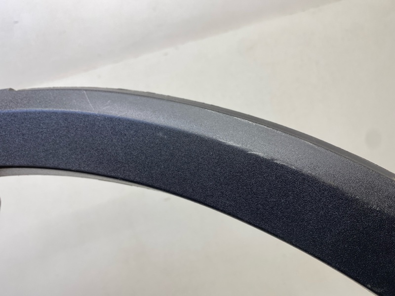 Накладка переднего крыла правого