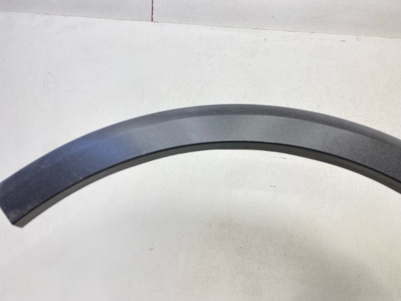 Накладка переднего крыла правого