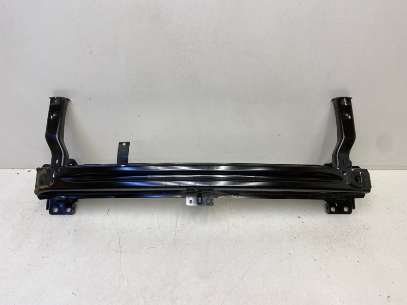 Усилитель переднего бампера