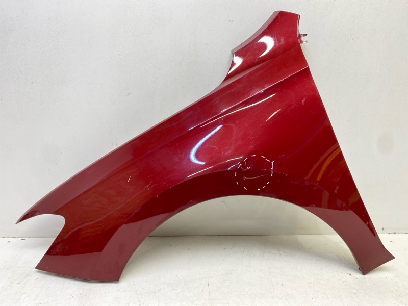 Крыло переднее левое