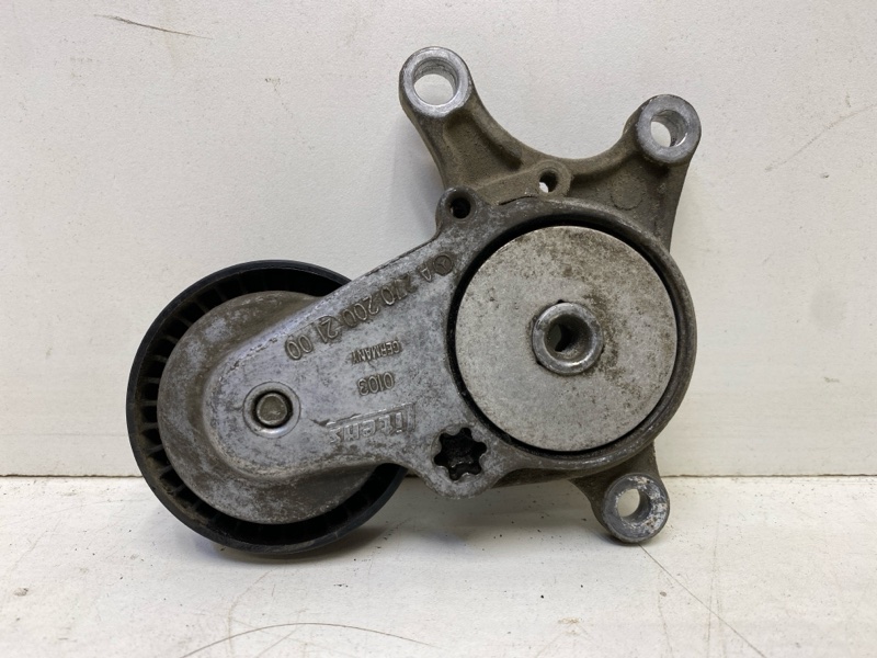 Ролик-натяжитель