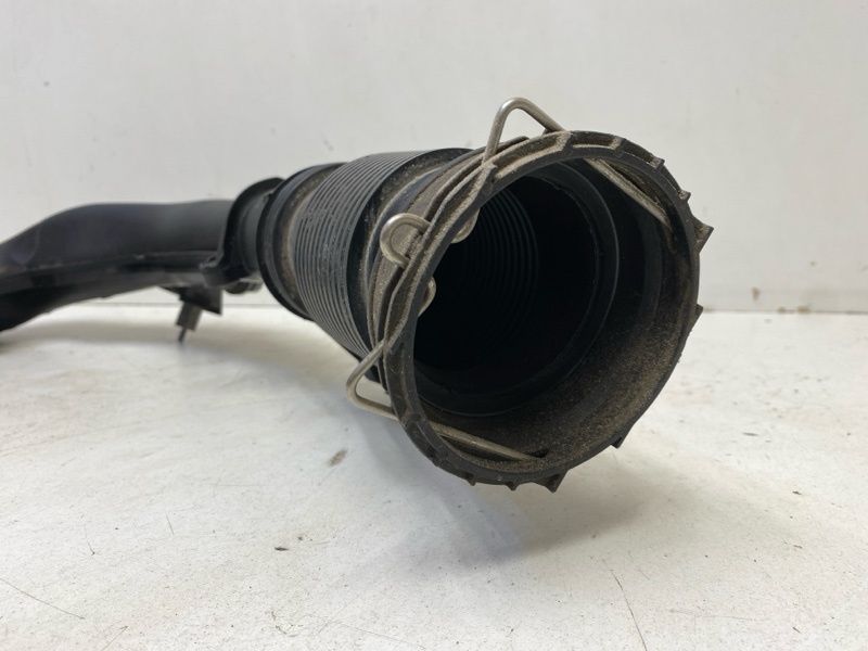 Патрубок интеркулера