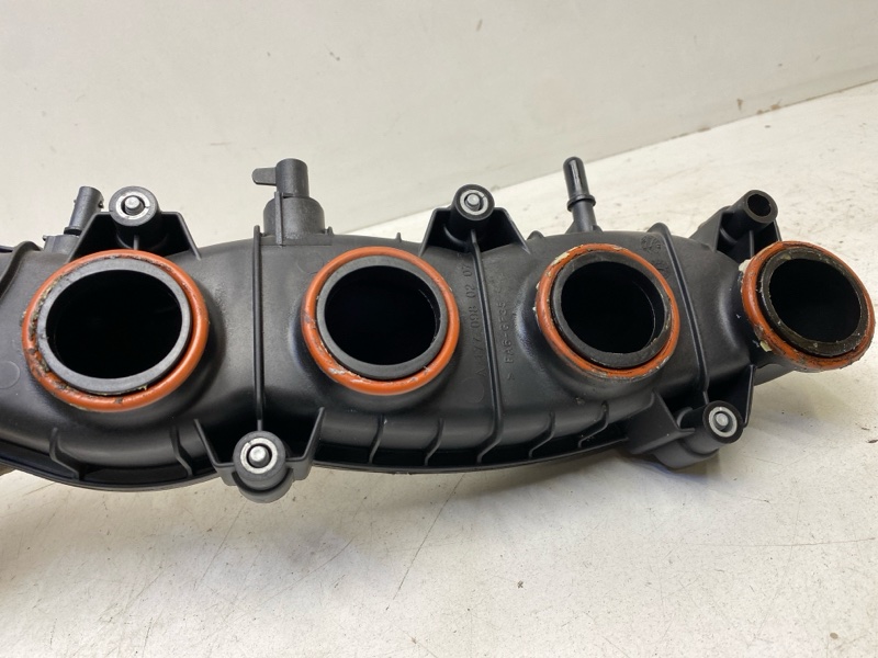 Коллектор впускной