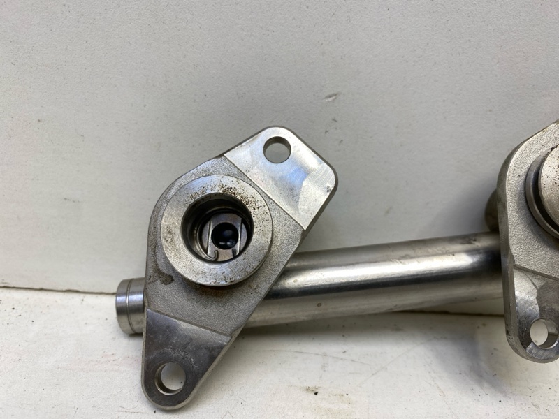 Рейка топливная (рампа)