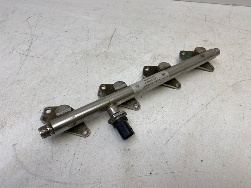 Рейка топливная (рампа)