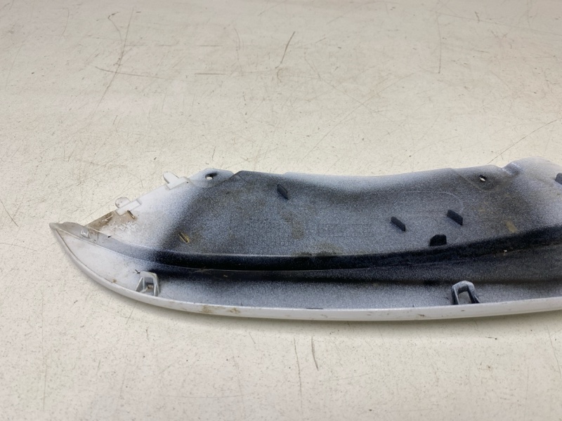 Молдинг фары левой