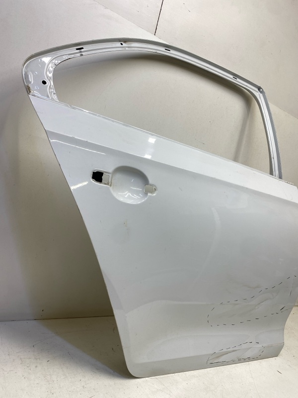 Дверь задняя правая
