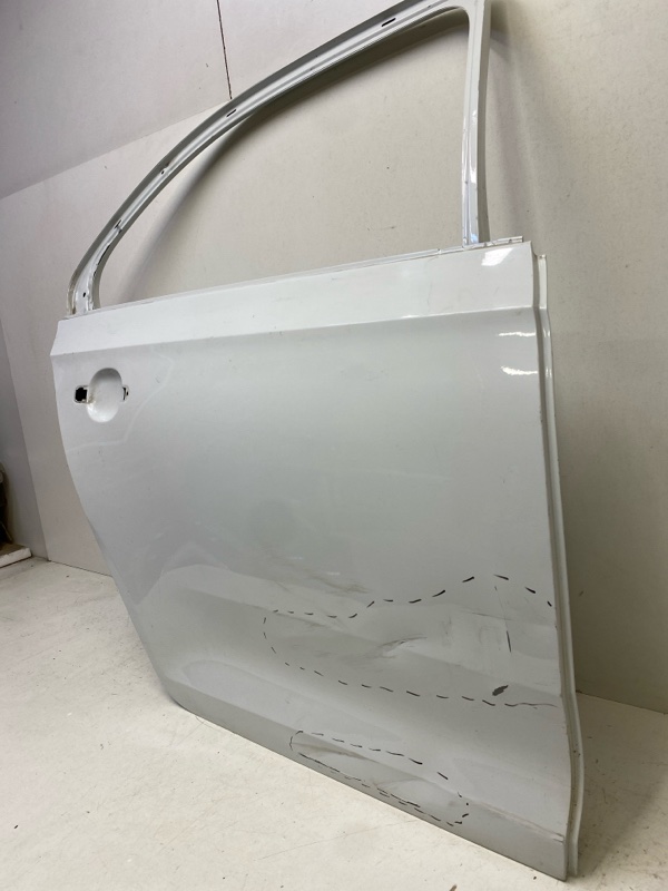 Дверь задняя правая