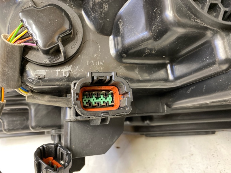 Фара правая