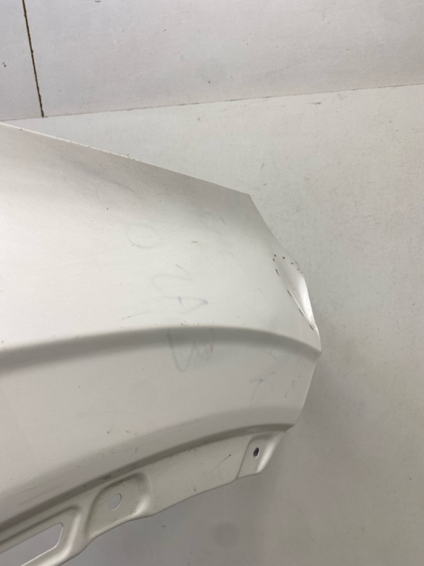 Крыло переднее правое