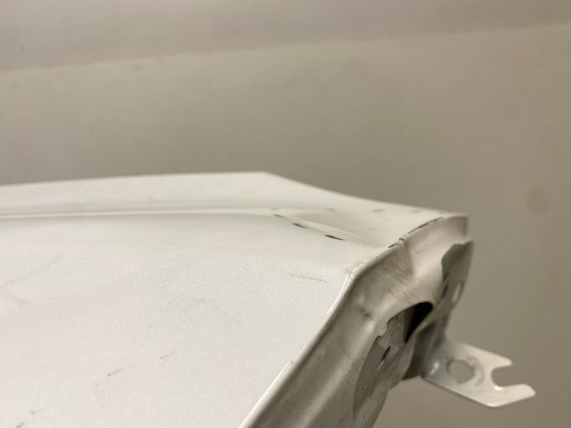 Крыло переднее правое