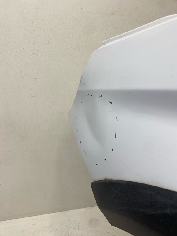 Крыло переднее левое