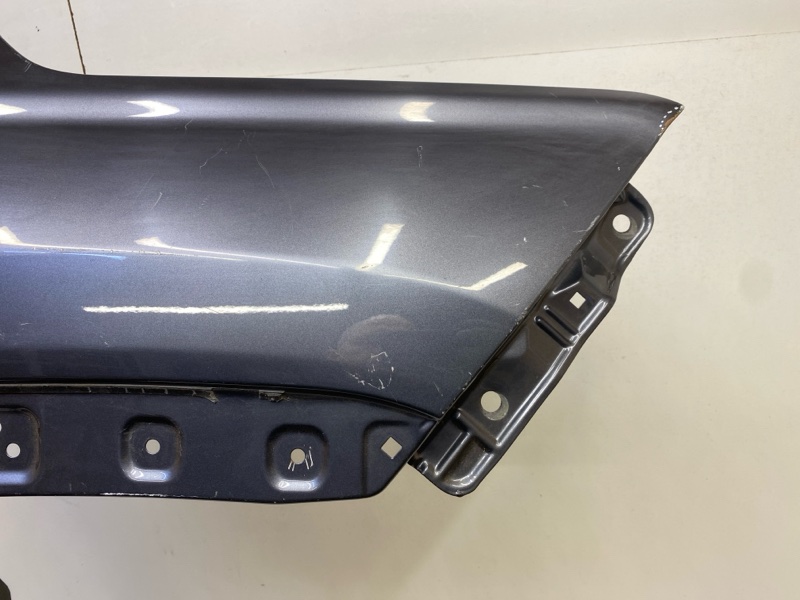 Крыло переднее правое