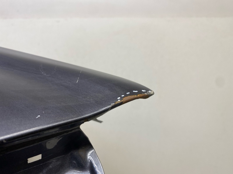 Крыло переднее правое