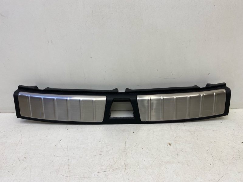 Обшивка багажника