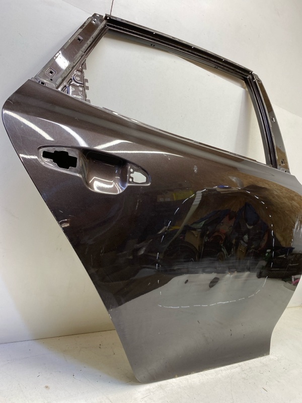 Дверь задняя правая