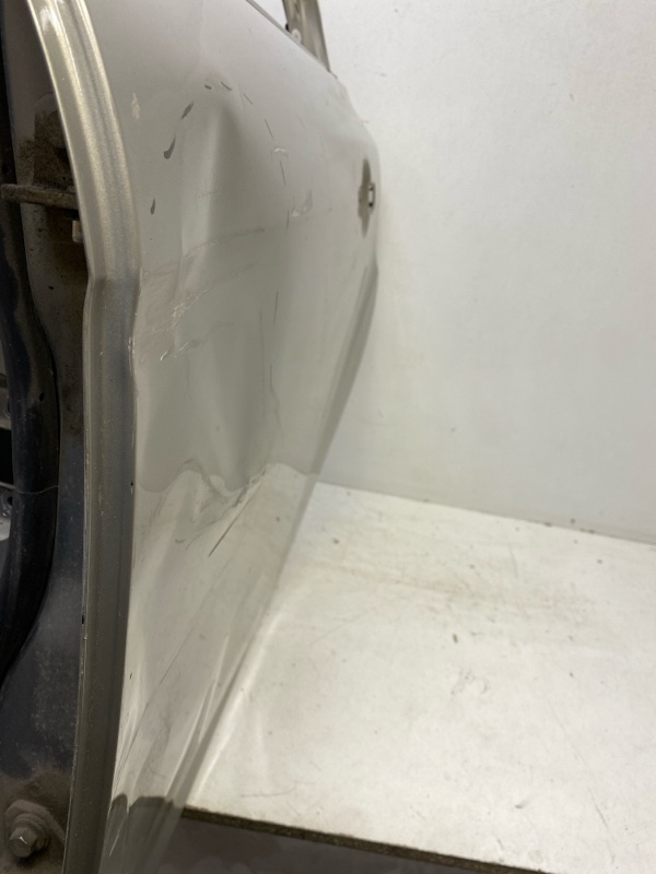 Дверь задняя левая