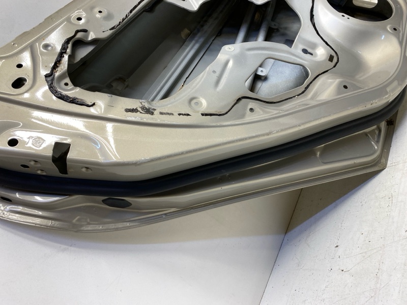 Дверь задняя левая