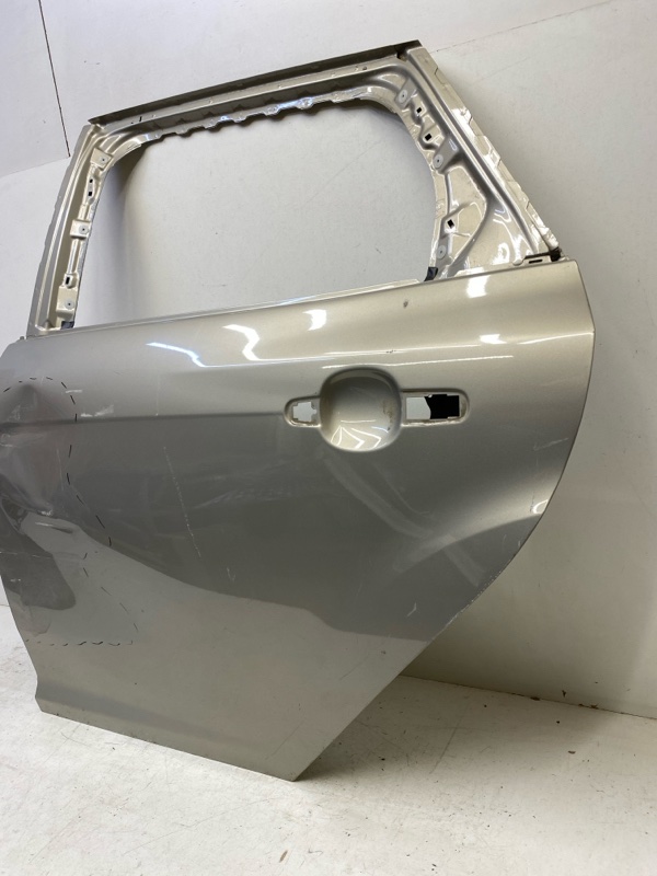 Дверь задняя левая