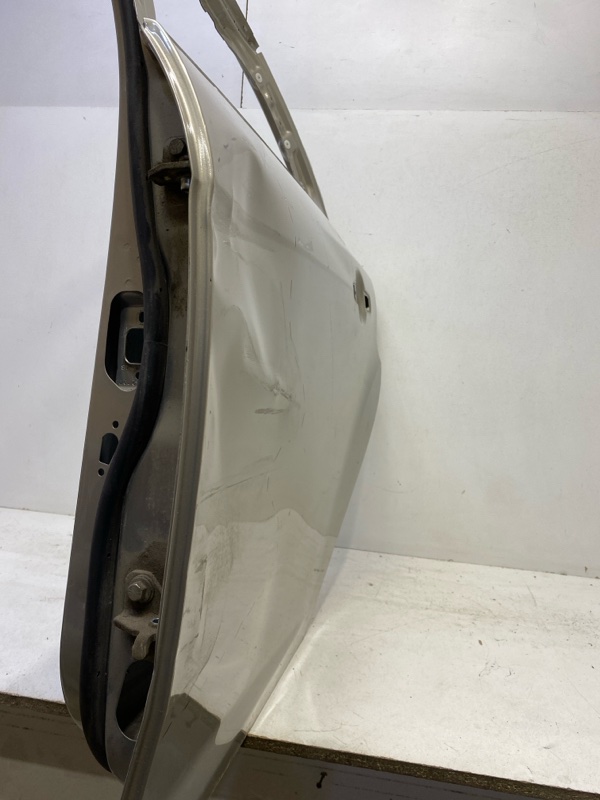 Дверь задняя левая