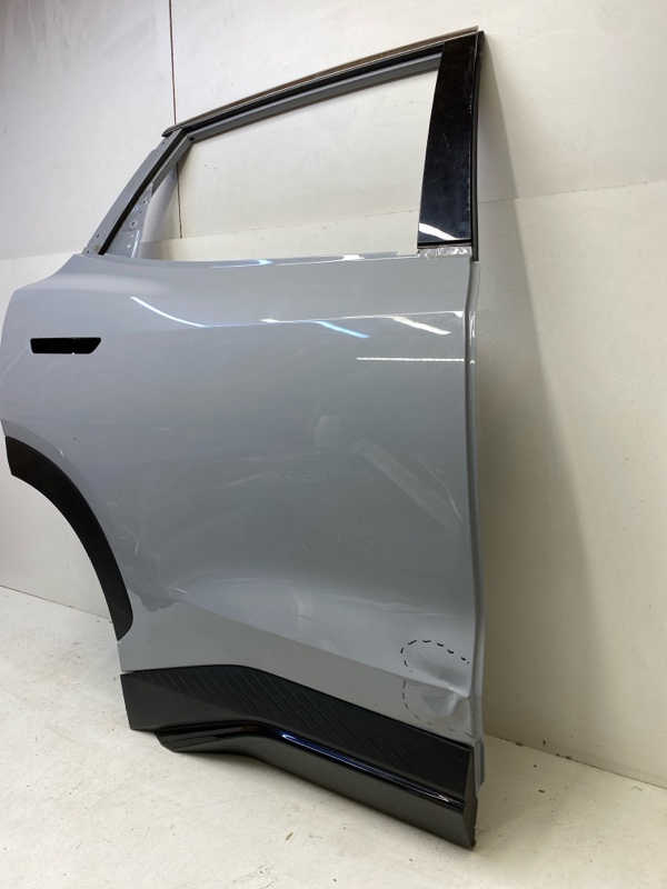 Дверь задняя правая