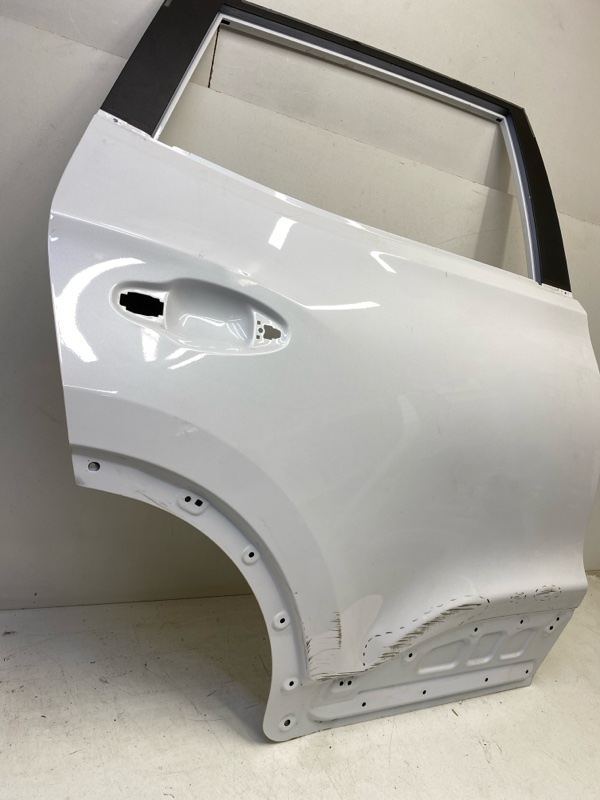 Дверь задняя правая