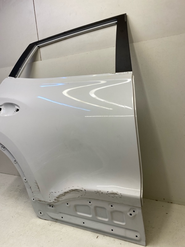 Дверь задняя правая