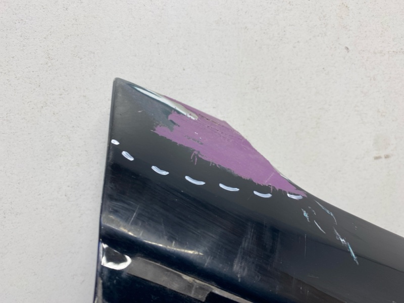 Крыло переднее правое