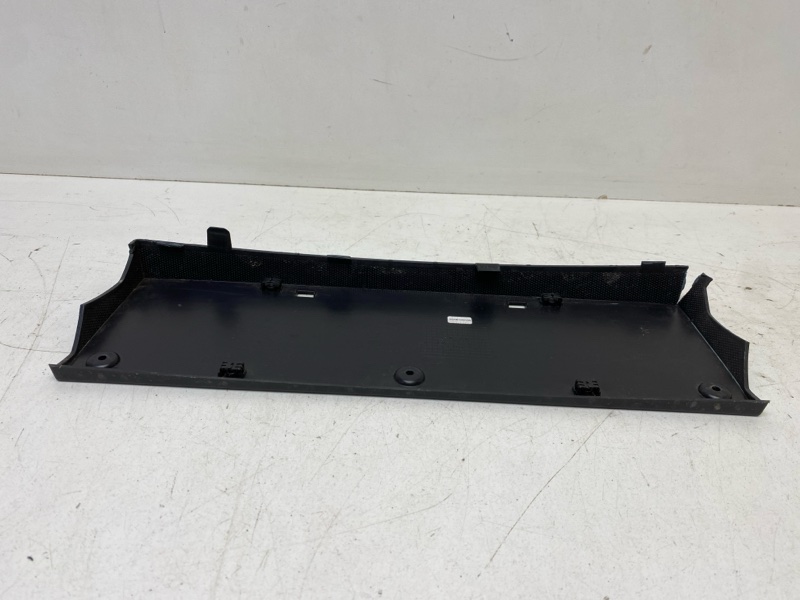 Накладка переднего бампера под номер