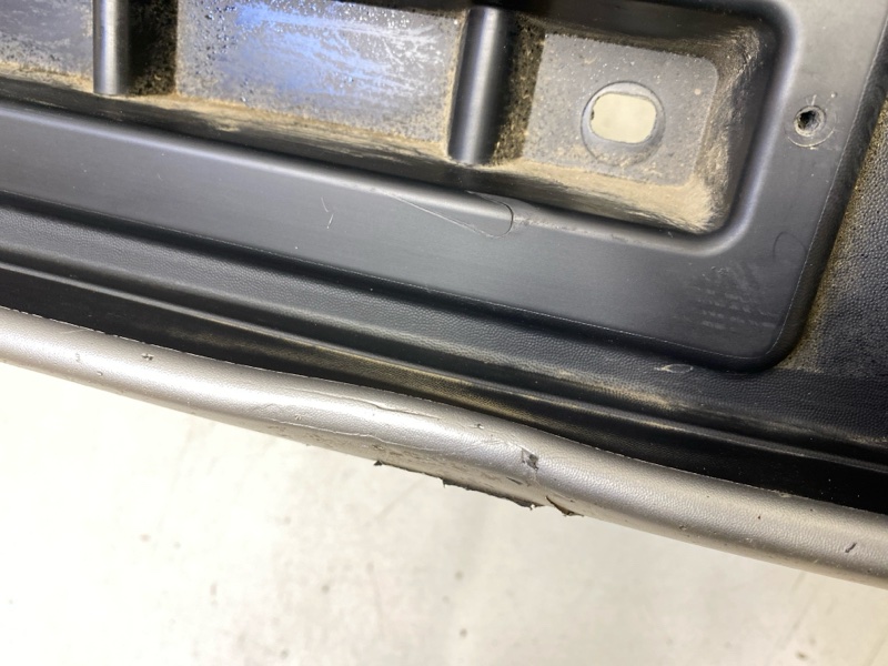 Бампер задний