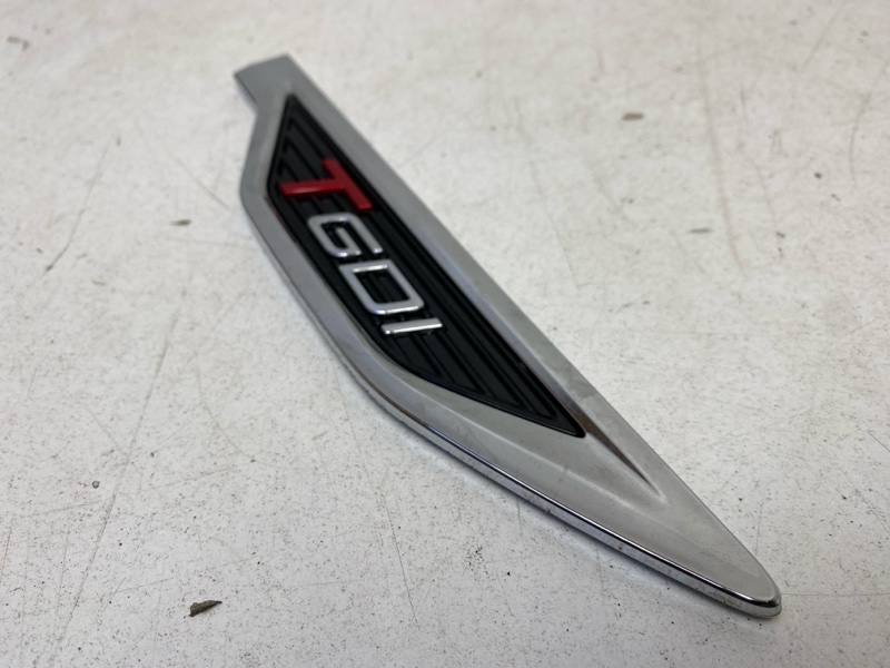 Накладка переднего крыла правого