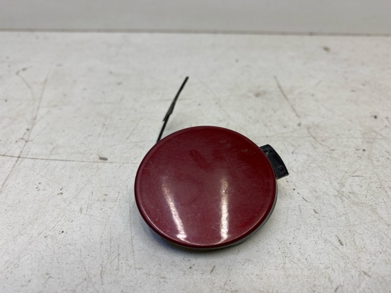 Заглушка буксировочного крюка