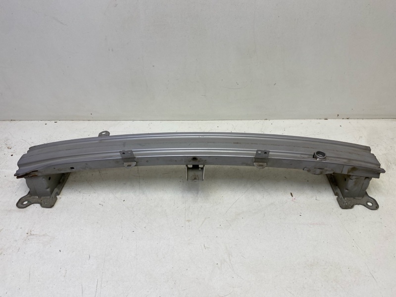 Усилитель переднего бампера