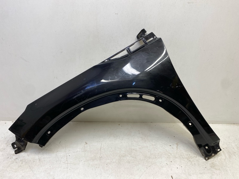 Крыло переднее левое